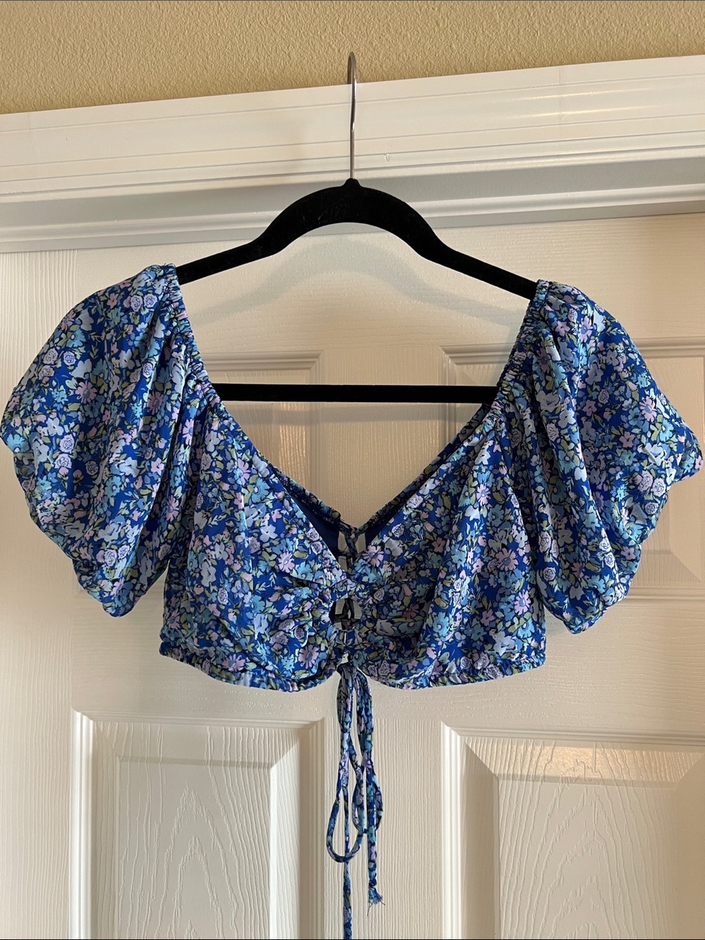 wild fable Blue Floral Tie-Front Puff Sleeve Crop Top
